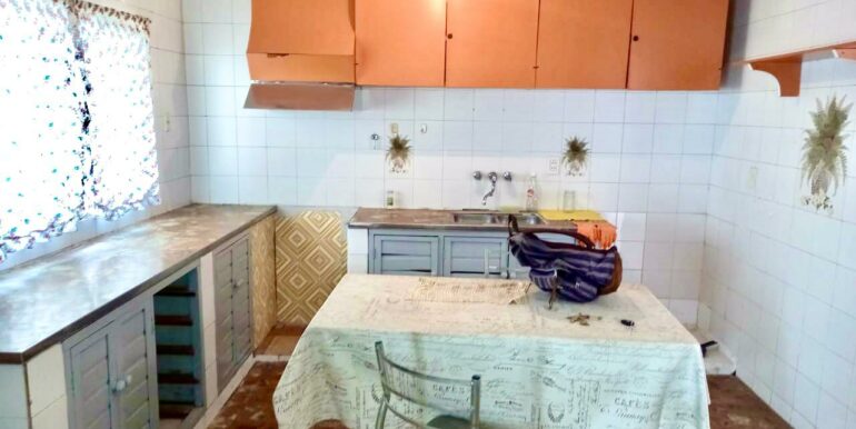 d6ce542e-41c7-432b-b750-e66d0631125f