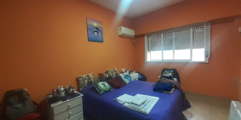 25176979-f59e-4644-b3c7-e926c2464552