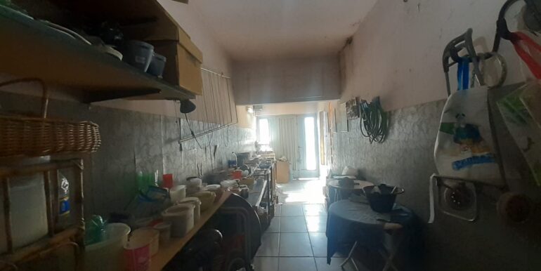 b209327f-ad02-4080-8470-68bea4af272c